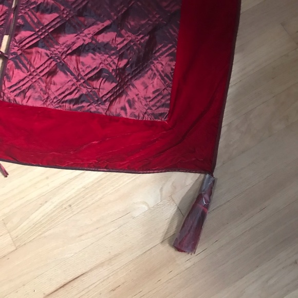 Christmas tree skirt new with tag - Picture 2 of 10